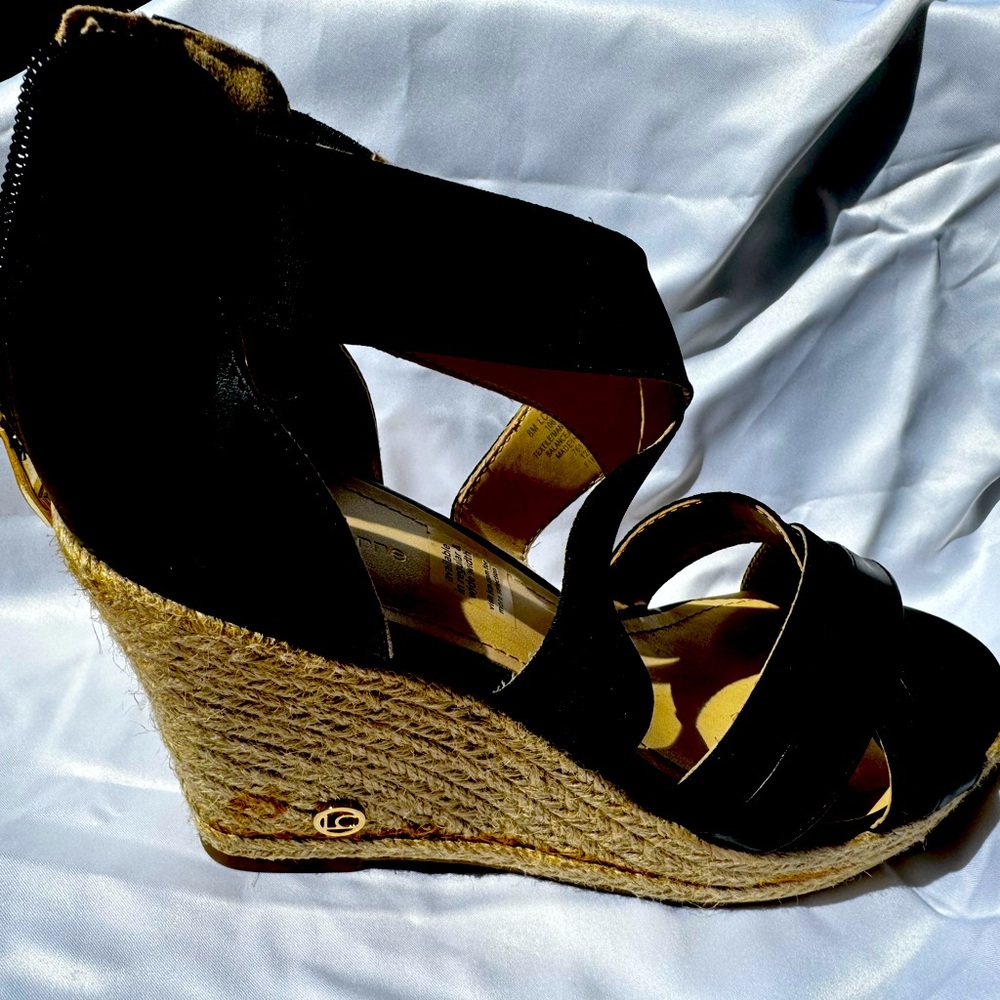 Liz Claiborne size 7.5 black wedge sandals